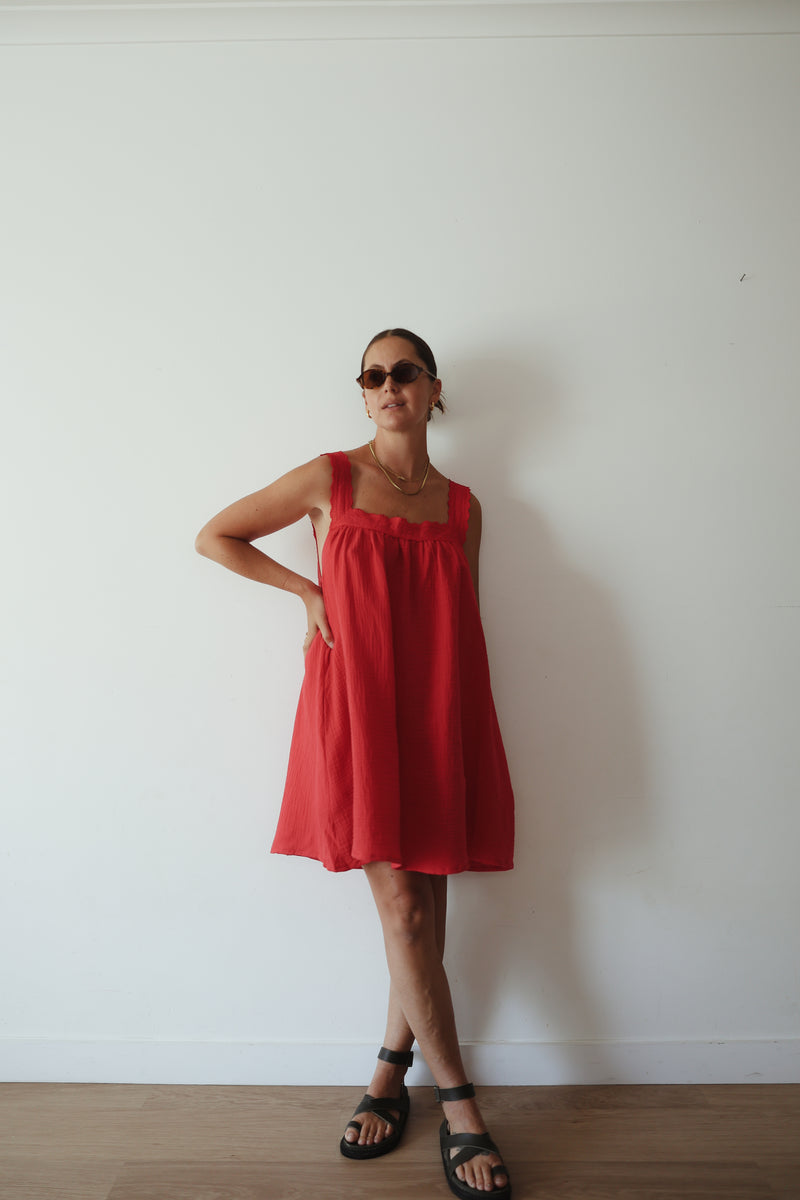 PRE ORDER - LADIES JUNO LACE NECK MINI DRESS - RED