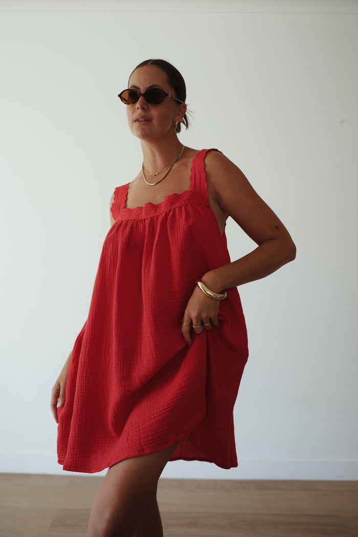 PRE ORDER - LADIES JUNO LACE NECK MINI DRESS - RED