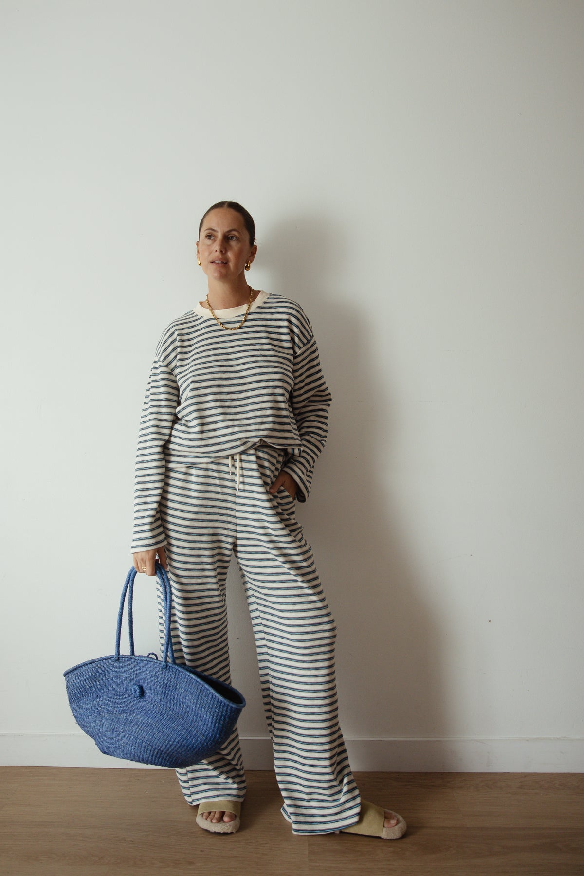 CASPIA LONG SLEEVE CREWNECK KNIT TOP - BLUE STRIPE