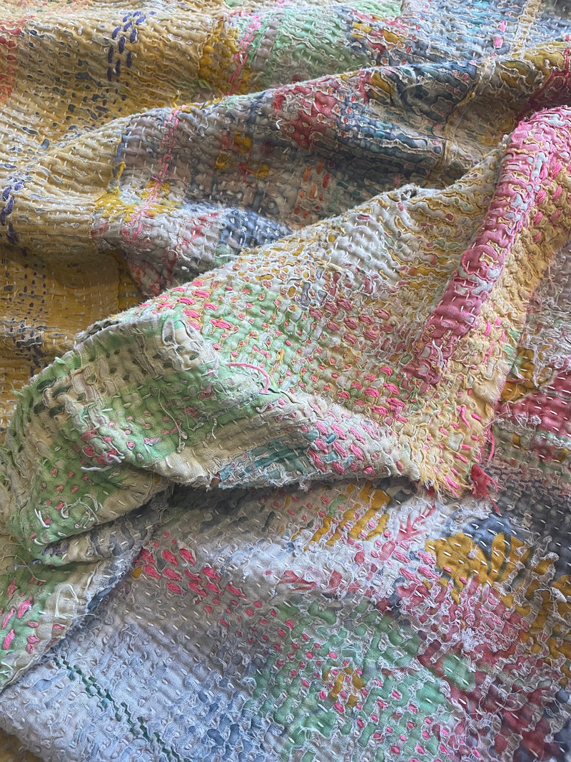 VINTAGE KANTHA BLANKET - OLI