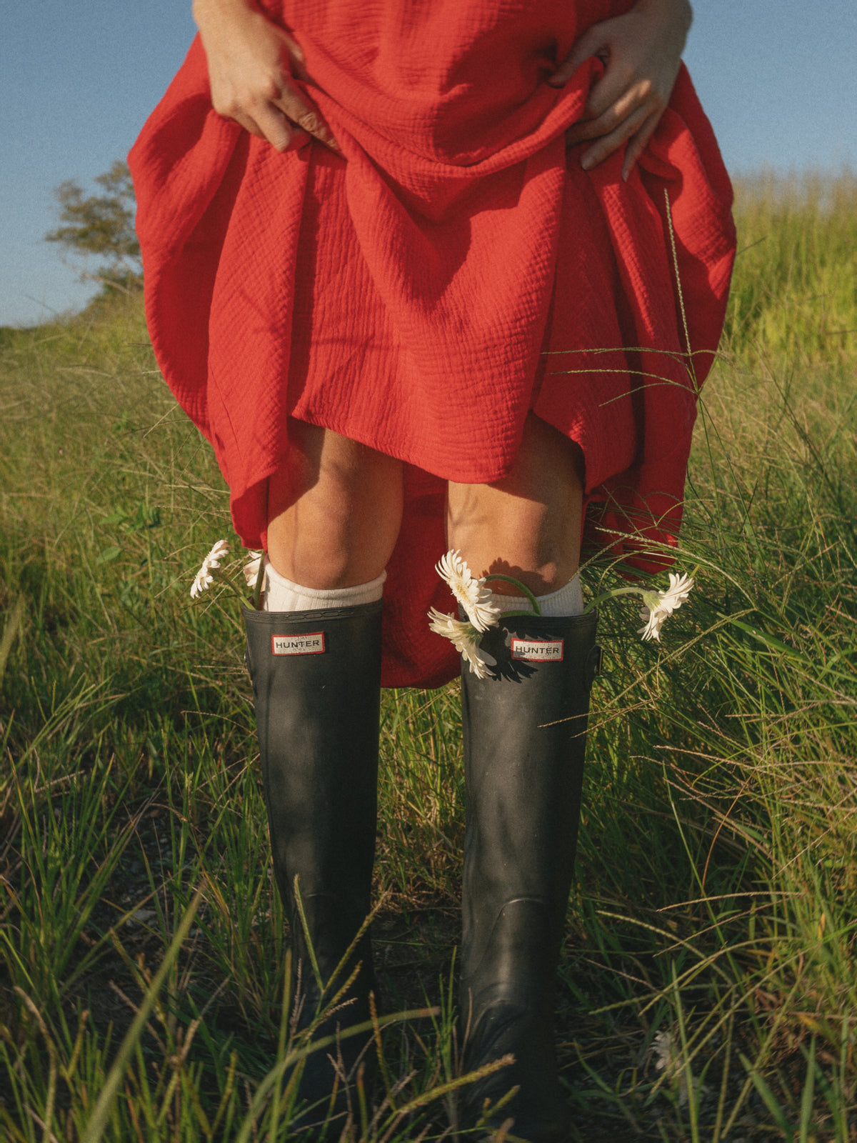LADIES JUNO LACE NECK SLIP DRESS - RED