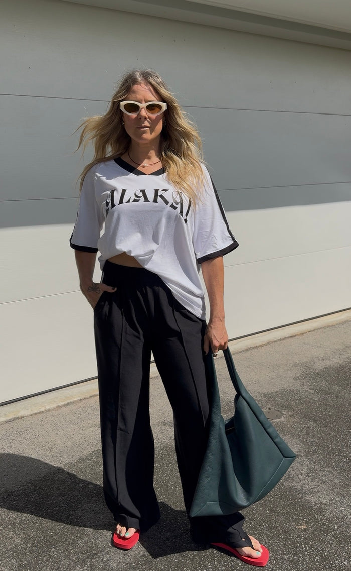 THE ALAKAI V-NECK T-SHIRT