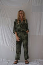 LADIES MOLLY TIE DYE SHIRT - KHAKI