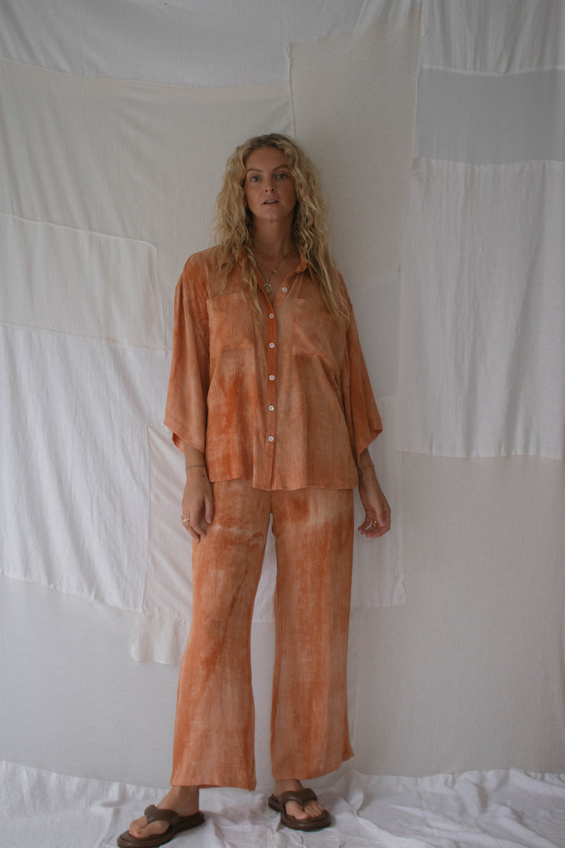 LADIES MOLLY TIE DYE SHIRT - BURNT ORANGE