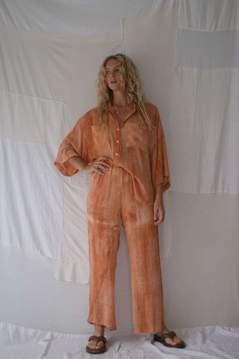 LADIES MOLLY TIE DYE SHIRT - BURNT ORANGE