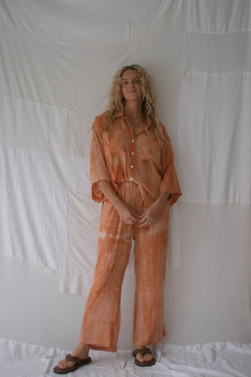LADIES MOLLY TIE DYE SHIRT - BURNT ORANGE