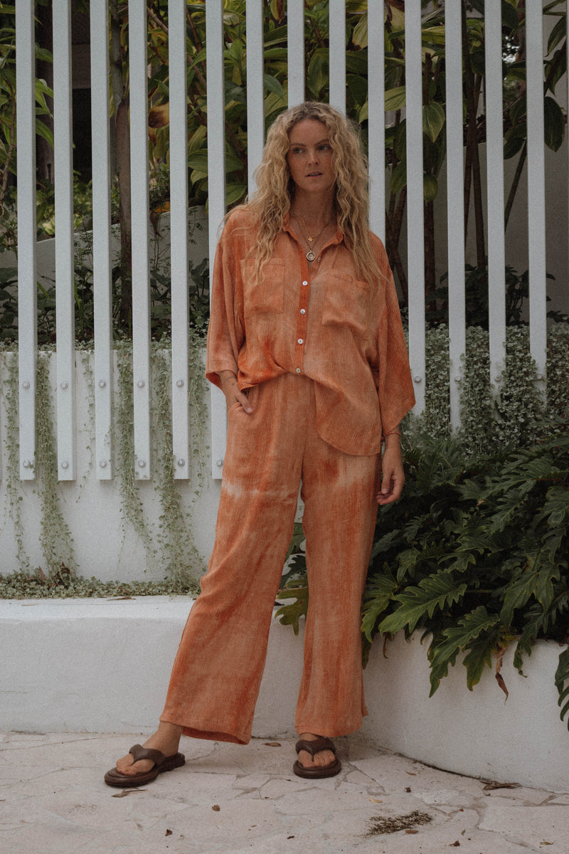 LADIES MOLLY TIE DYE SHIRT - BURNT ORANGE