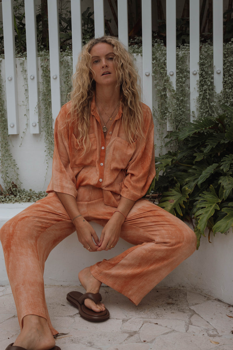 LADIES MOLLY TIE DYE SHIRT - BURNT ORANGE