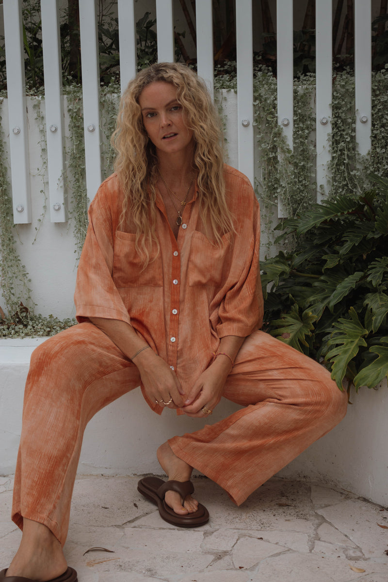 LADIES MOLLY TIE DYE SHIRT - BURNT ORANGE