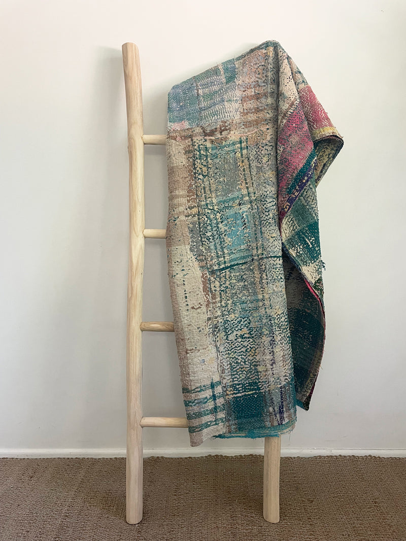 VINTAGE KANTHA BLANKET - KYRO
