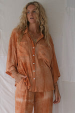 LADIES MOLLY TIE DYE SHIRT - BURNT ORANGE